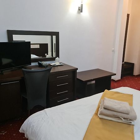 Hotel Magic Gt Trivale Piteşti Dış mekan fotoğraf