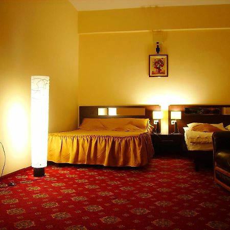 Hotel Magic Gt Trivale Piteşti Dış mekan fotoğraf