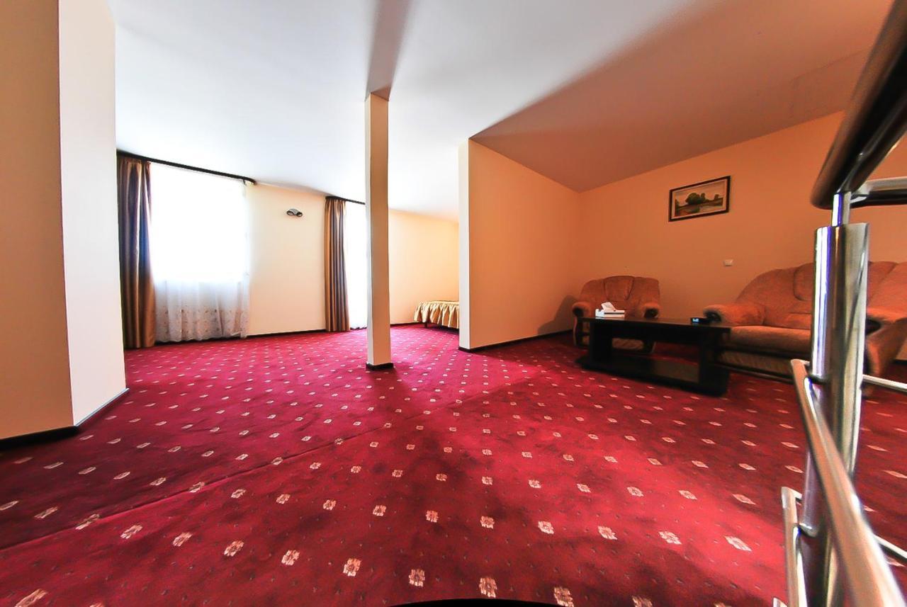Hotel Magic Gt Trivale Piteşti Dış mekan fotoğraf