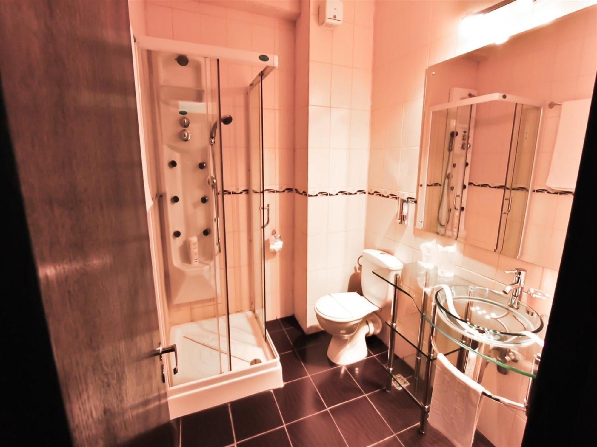 Hotel Magic Gt Trivale Piteşti Oda fotoğraf