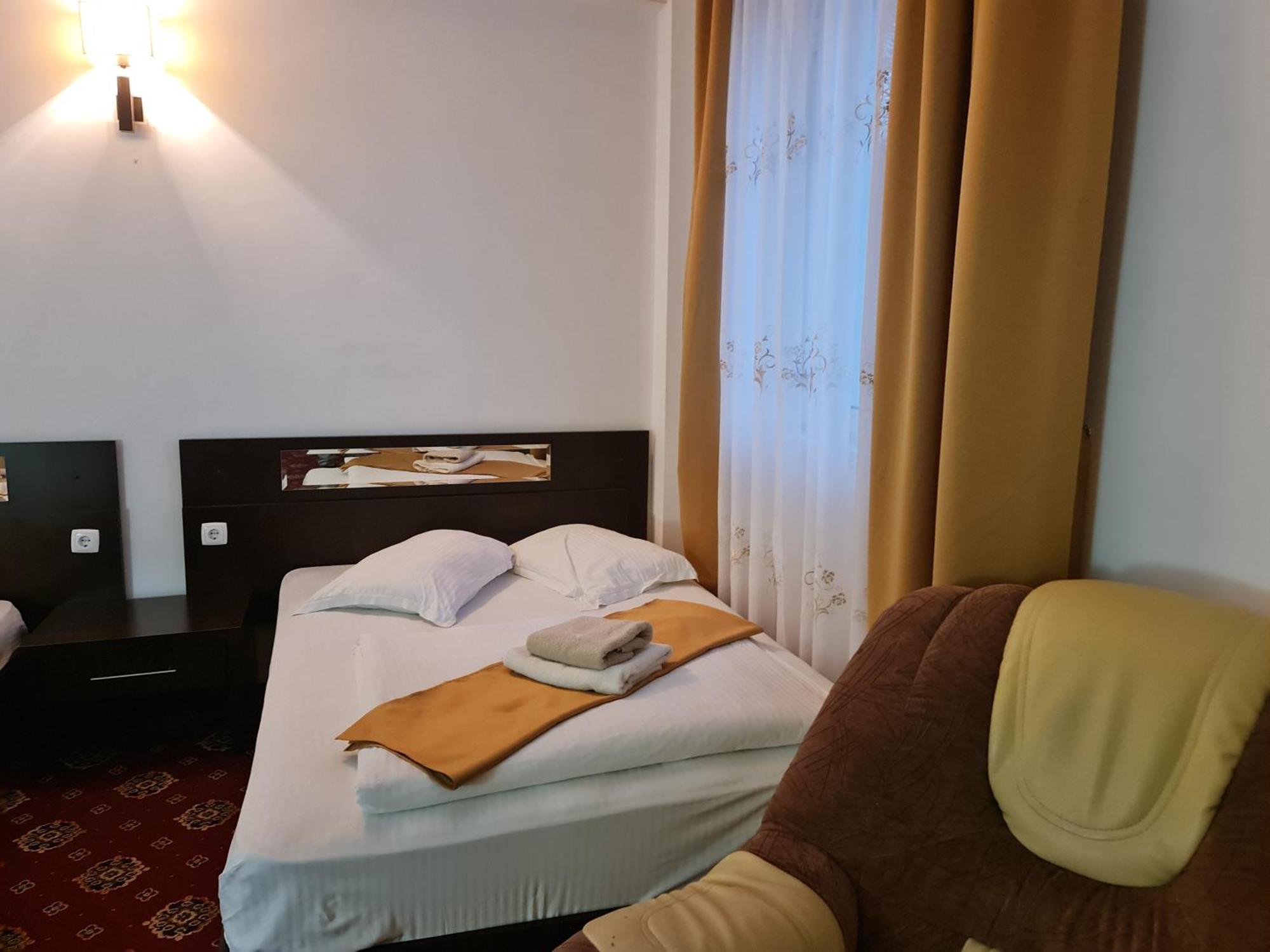 Hotel Magic Gt Trivale Piteşti Dış mekan fotoğraf