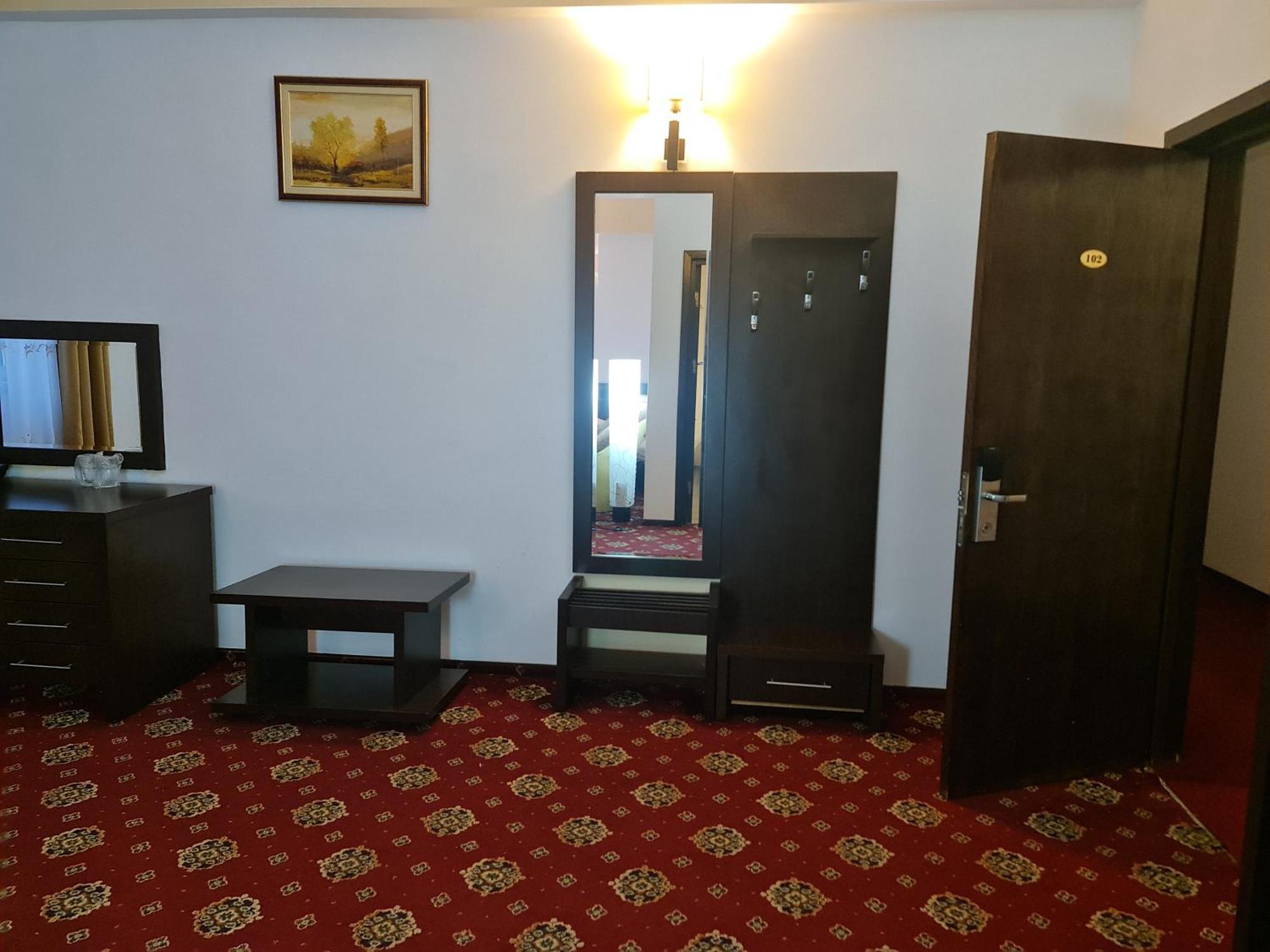 Hotel Magic Gt Trivale Piteşti Dış mekan fotoğraf
