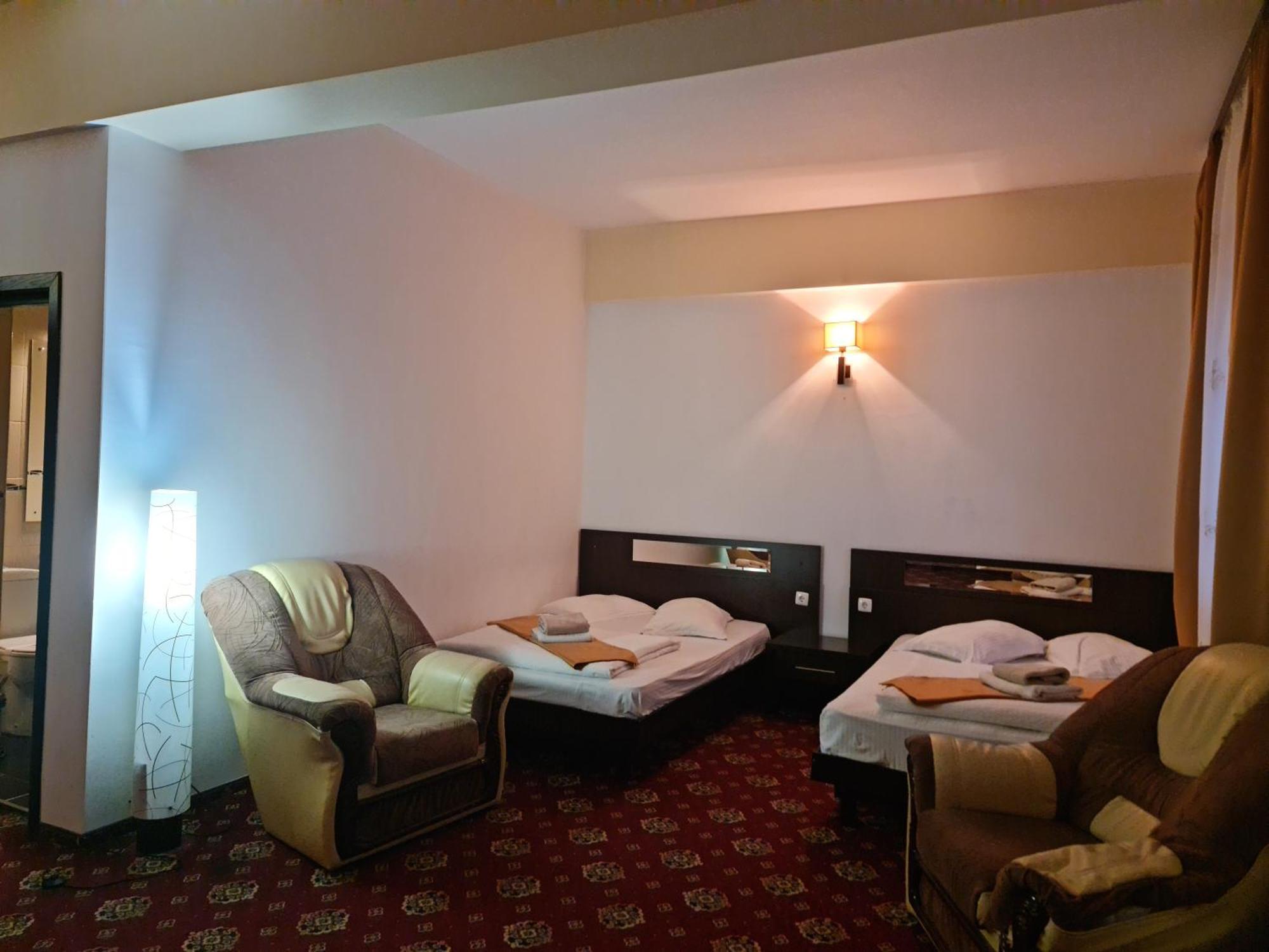 Hotel Magic Gt Trivale Piteşti Dış mekan fotoğraf