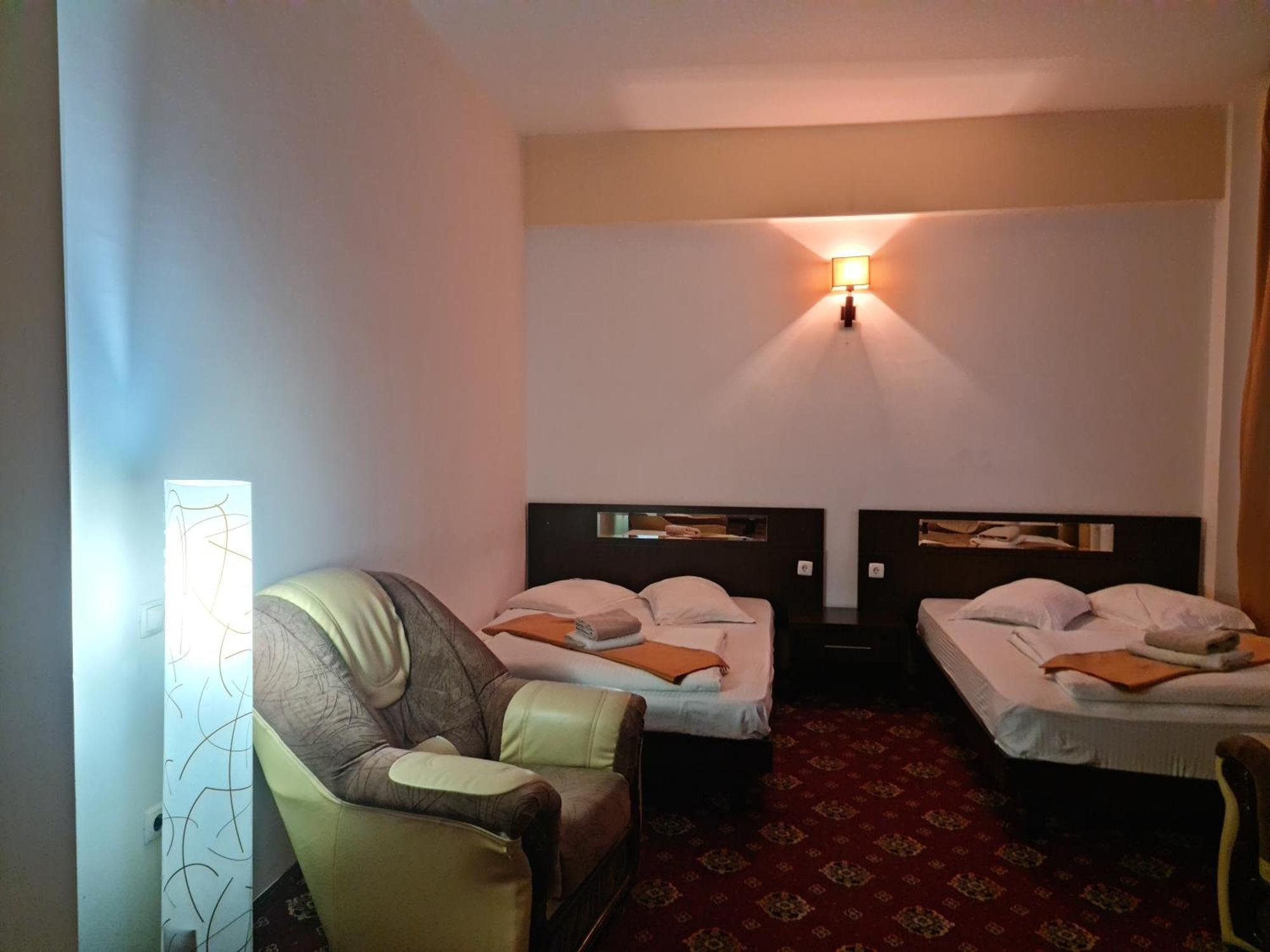 Hotel Magic Gt Trivale Piteşti Dış mekan fotoğraf