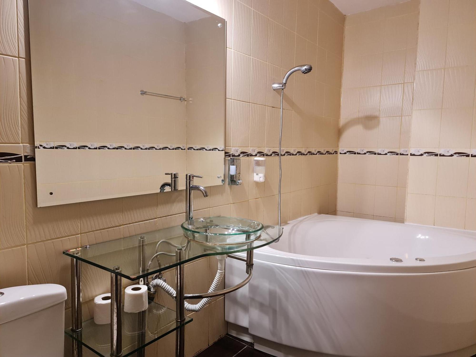 Hotel Magic Gt Trivale Piteşti Dış mekan fotoğraf