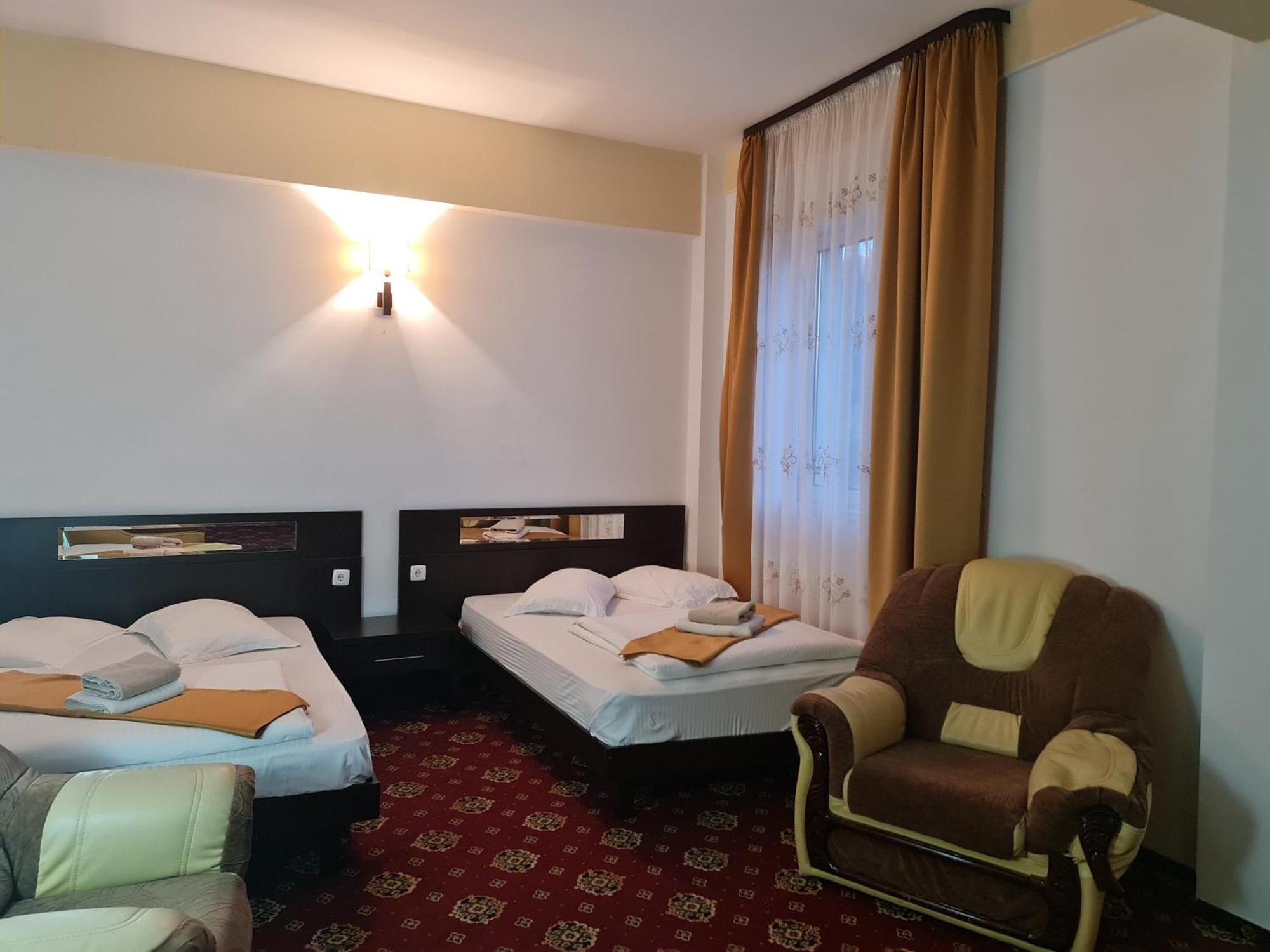 Hotel Magic Gt Trivale Piteşti Dış mekan fotoğraf