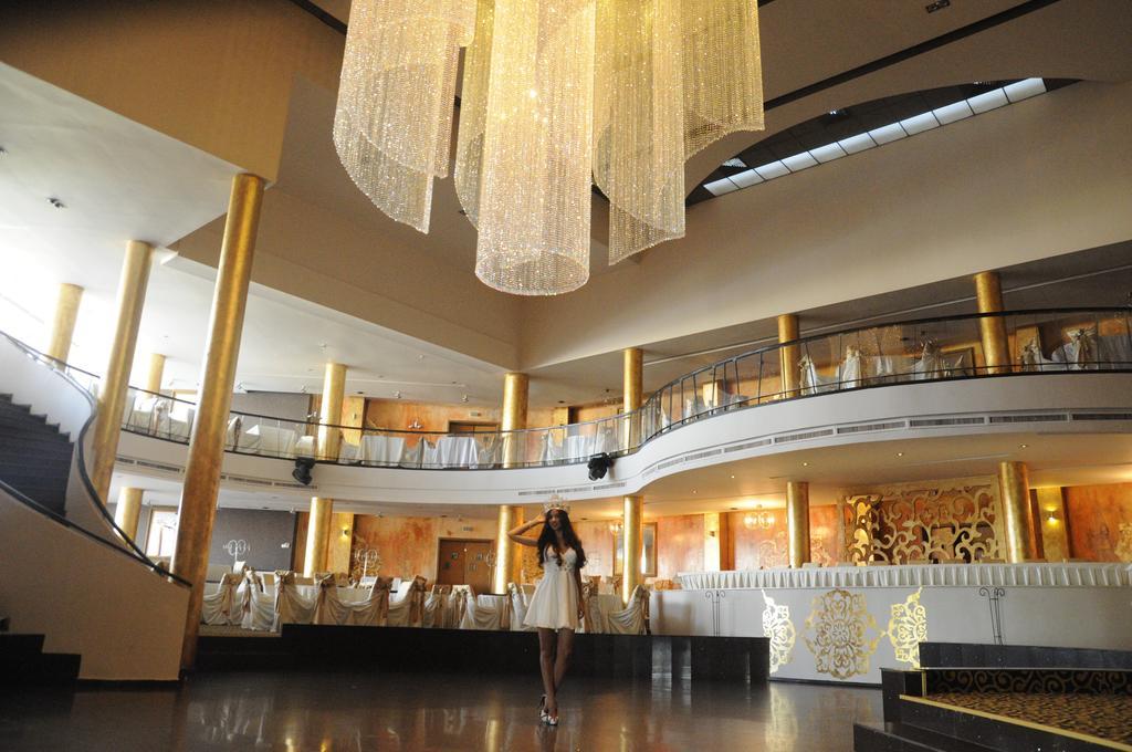 Hotel Magic Gt Trivale Piteşti Dış mekan fotoğraf