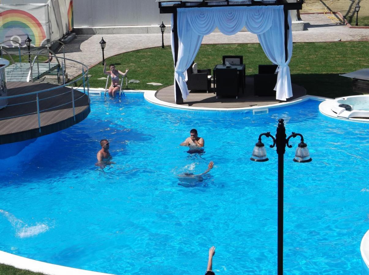Hotel Magic Gt Trivale Piteşti Dış mekan fotoğraf
